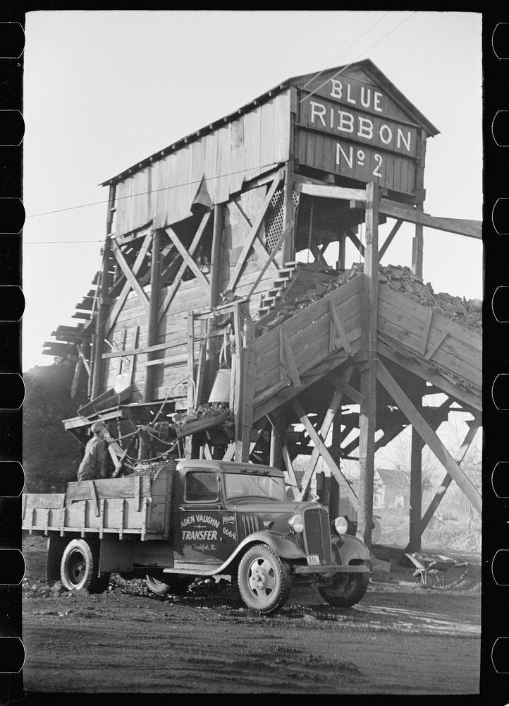 [Untitled photo, possibly related to: Loading a truck at Blue Ribbon No. 2 Mine, Williamson County, Illinois (see 26940-D)].…