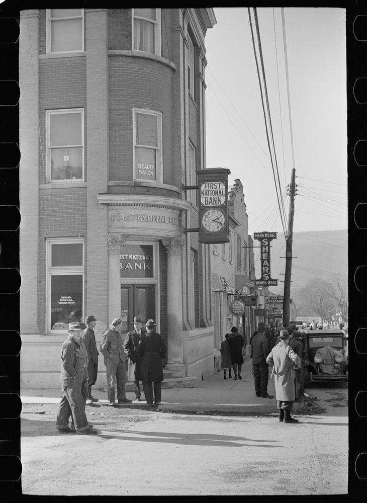 Main street, Romney, West Virginia. Sourced from the Library of Congress.