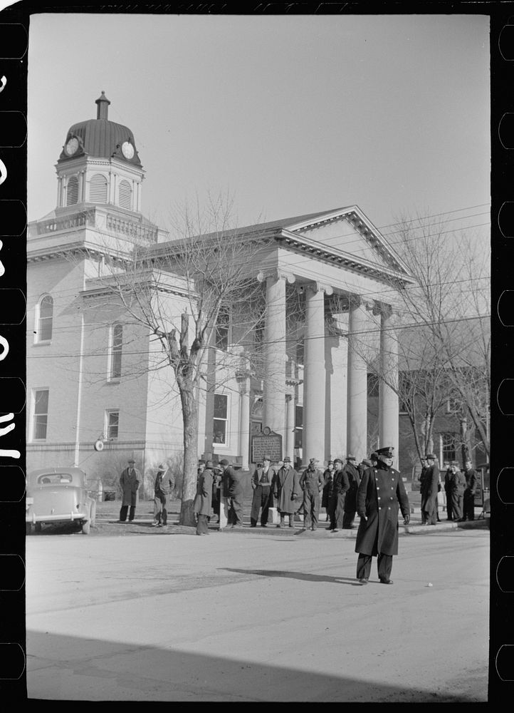 Hampshire County Courthouse, Romney, West Virginia. Sourced from the Library of Congress.
