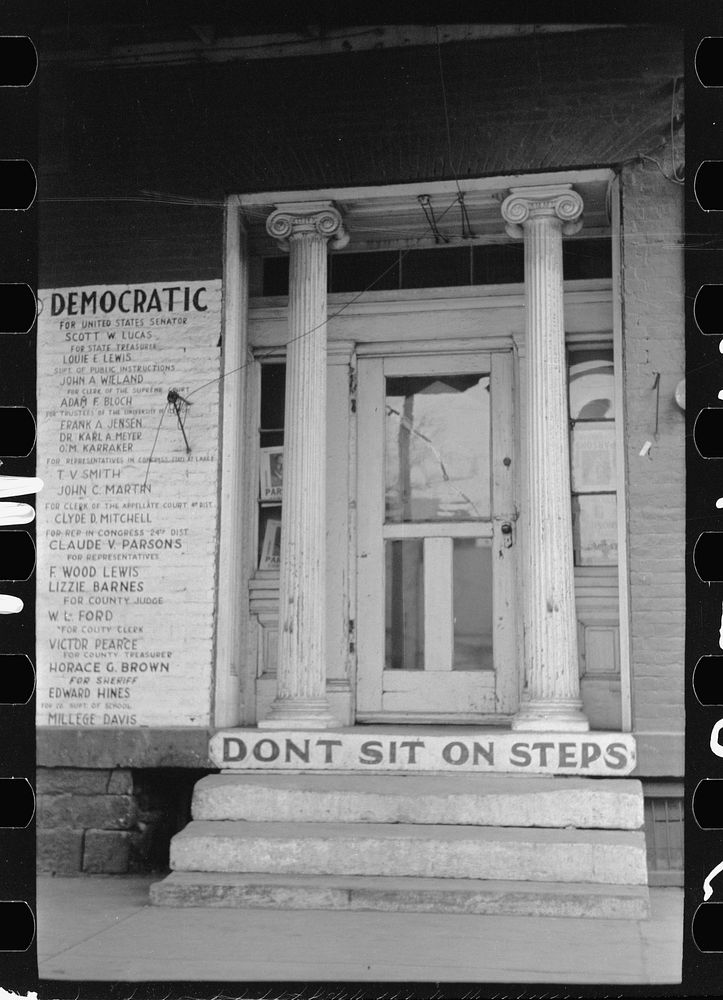 [Untitled photo, possibly related to: Democratic headquarters, Shawneetown, Illinois]. Sourced from the Library of Congress.