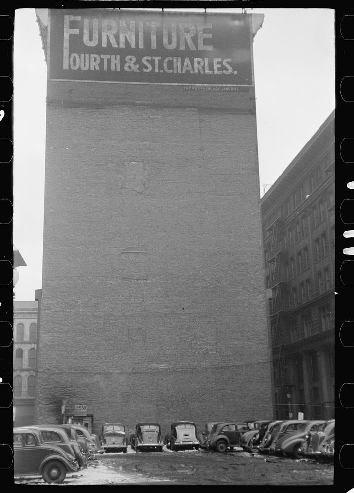Automobile parking lot, Saint Louis, Missouri. Sourced from the Library of Congress.