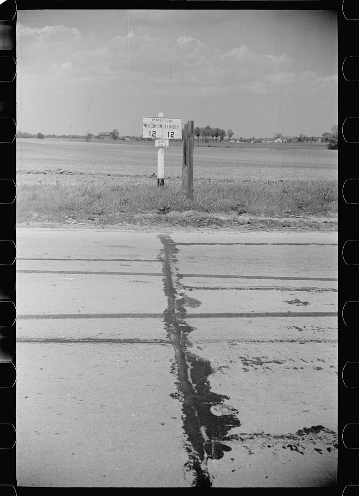 State line, Wisconsin and Illinois. Sourced from the Library of Congress.