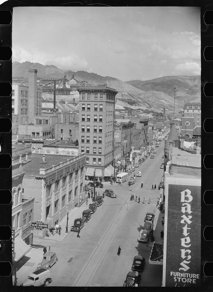 Broadway, Butte, Montana. Sourced from the Library of Congress.