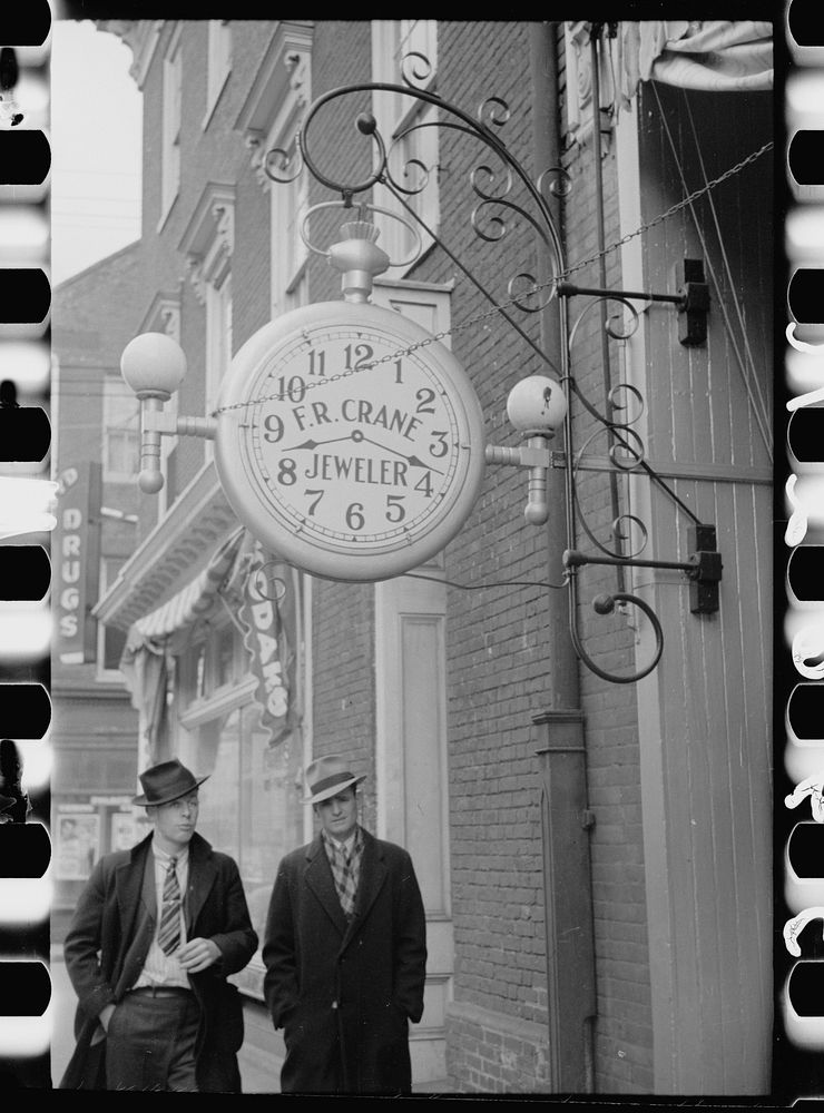 Men on main street, Winchester, Virginia. Sourced from the Library of Congress.