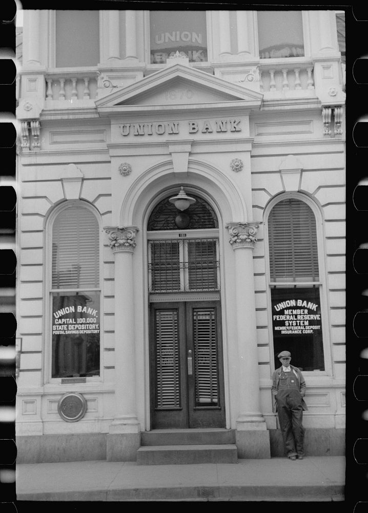 Bank, Winchester, Virginia. Sourced from the Library of Congress.