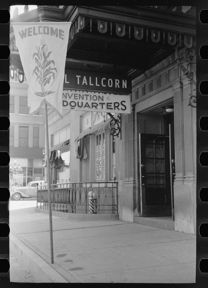 Welcoming banner during convention, Marshalltown, Iowa. Sourced from the Library of Congress.