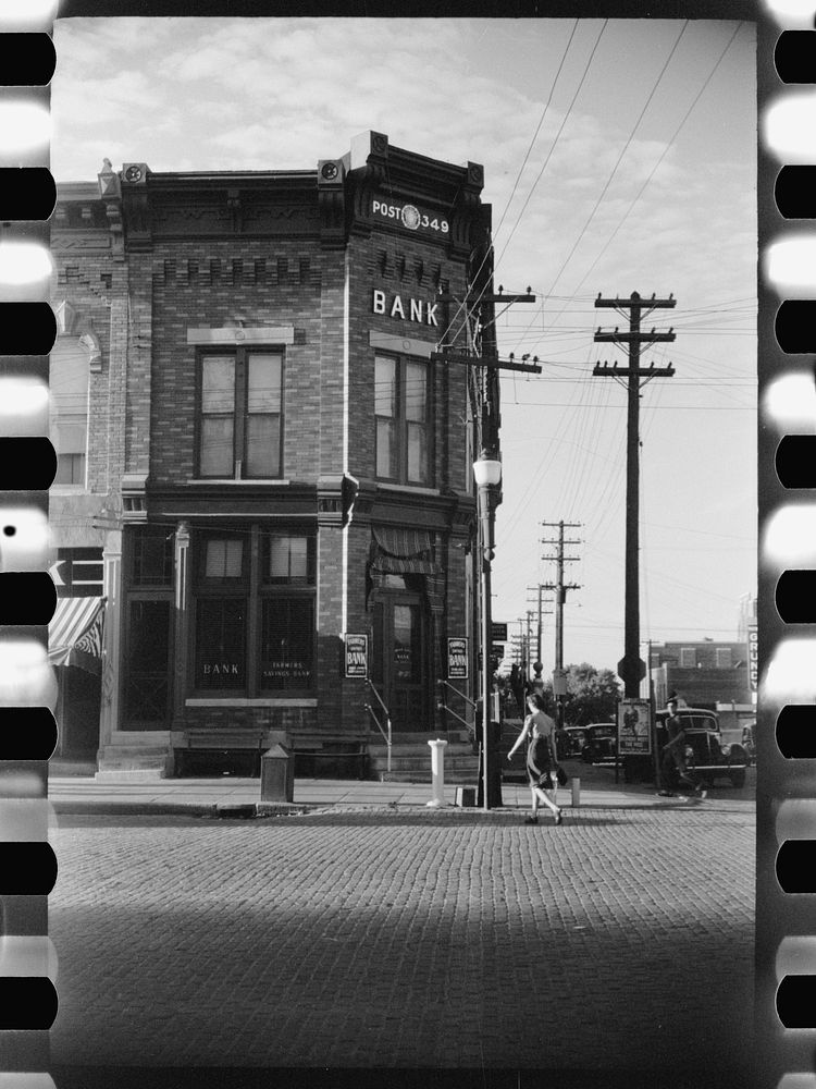 Bank, Grundy Center, Iowa. Sourced from the Library of Congress.
