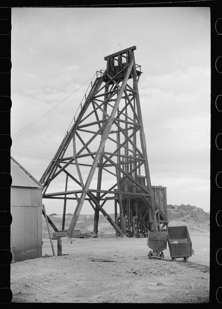 [Untitled photo, possibly related to: Abandoned mine. Goldfield, Nevada]. Sourced from the Library of Congress.