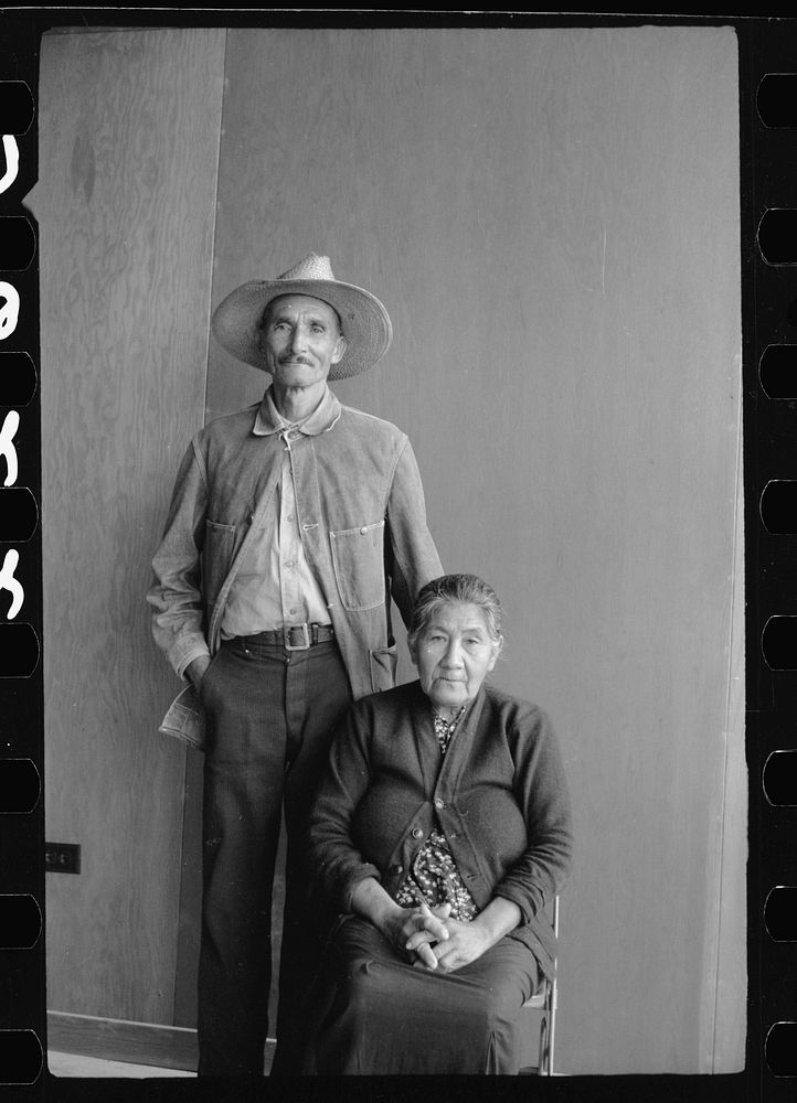 Camper and wife, FSA (Farm Security Administration) camp, Harlingen, Texas. Sourced from the Library of Congress.