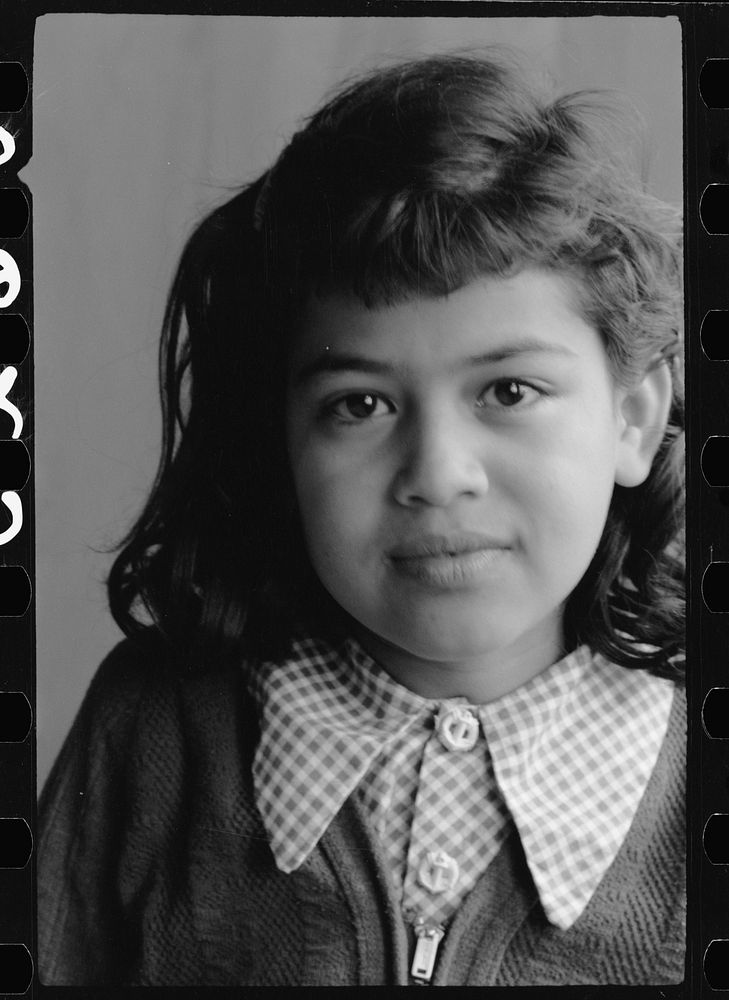 [Untitled photo, possibly related to: Migratory worker's wife, FSA (Farm Security Administration) camp, Harlingen, Texas].…