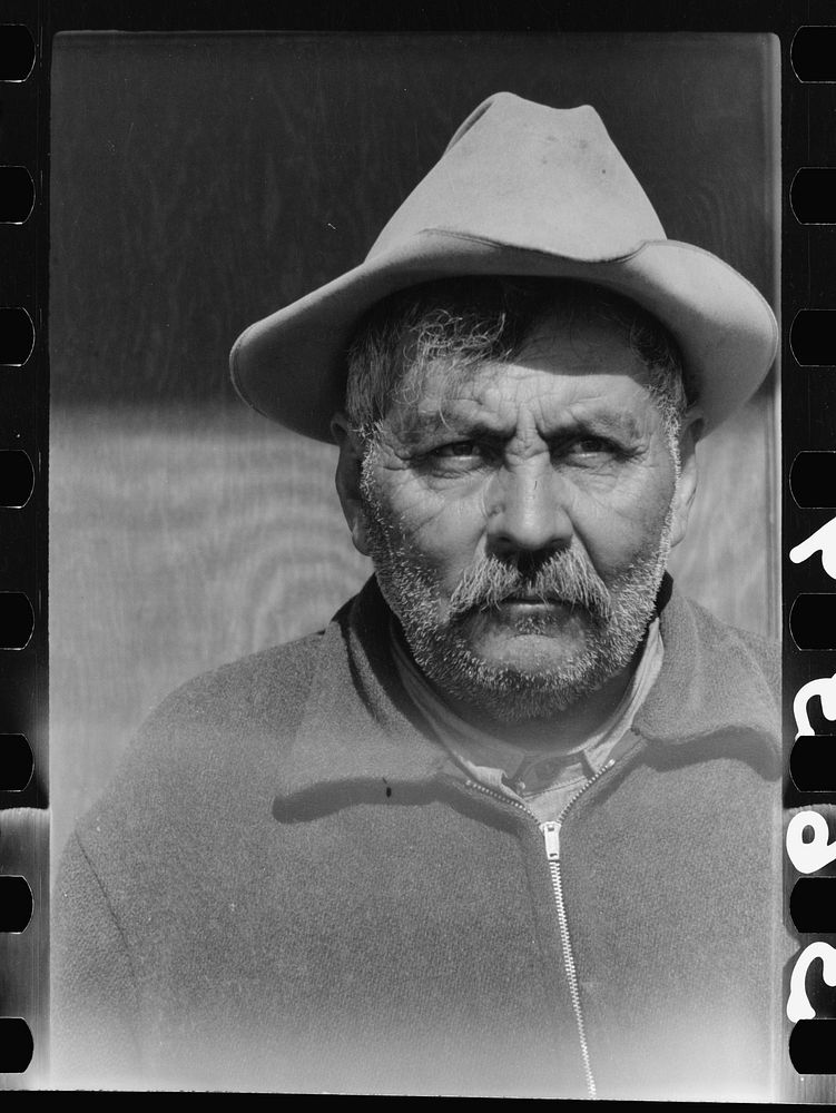 Migratory worker, FSA (Farm Security Administration) camp, Sinton, Texas. Sourced from the Library of Congress.