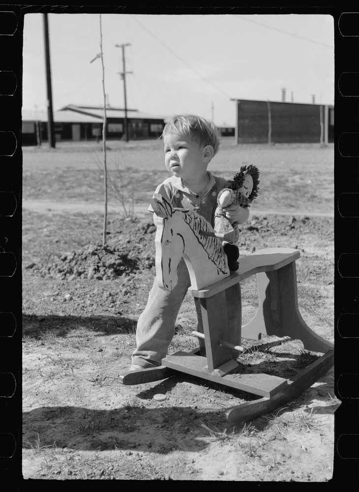 Migratory worker's child, FSA (Farm Security Administration) camp, Sinton, Texas. Sourced from the Library of Congress.