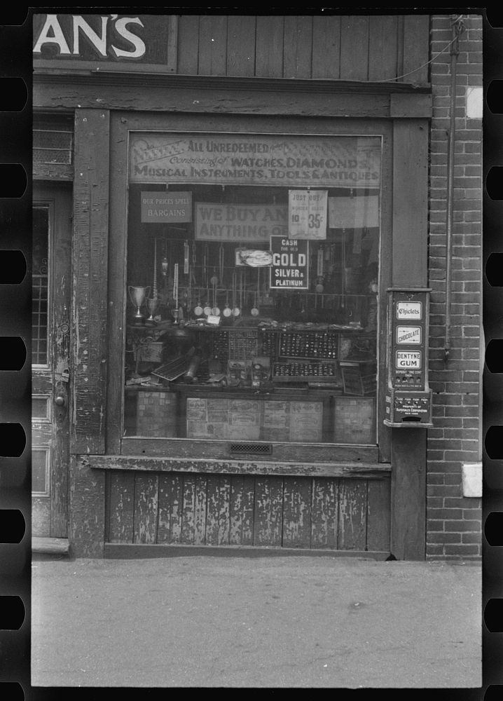 Pawn shop, Manchester, New Hampshire. Sourced from the Library of Congress.