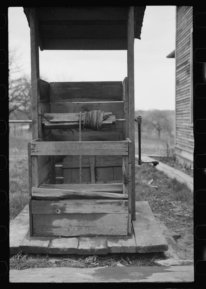 Well, common source of water supply, Jackson, Ohio. Sourced from the Library of Congress.