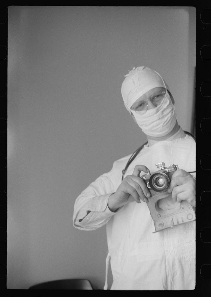 [Untitled photo, possibly related to: Hernia operation, Provident Hospital, one of the few hospitals for es with a Negro…