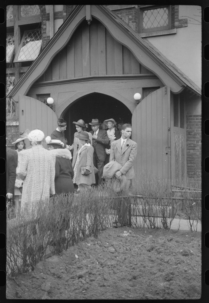 [Untitled photo, possibly related to: Easter procession outside of a fashionable  church, Black Belt, Chicago, Illinois].…