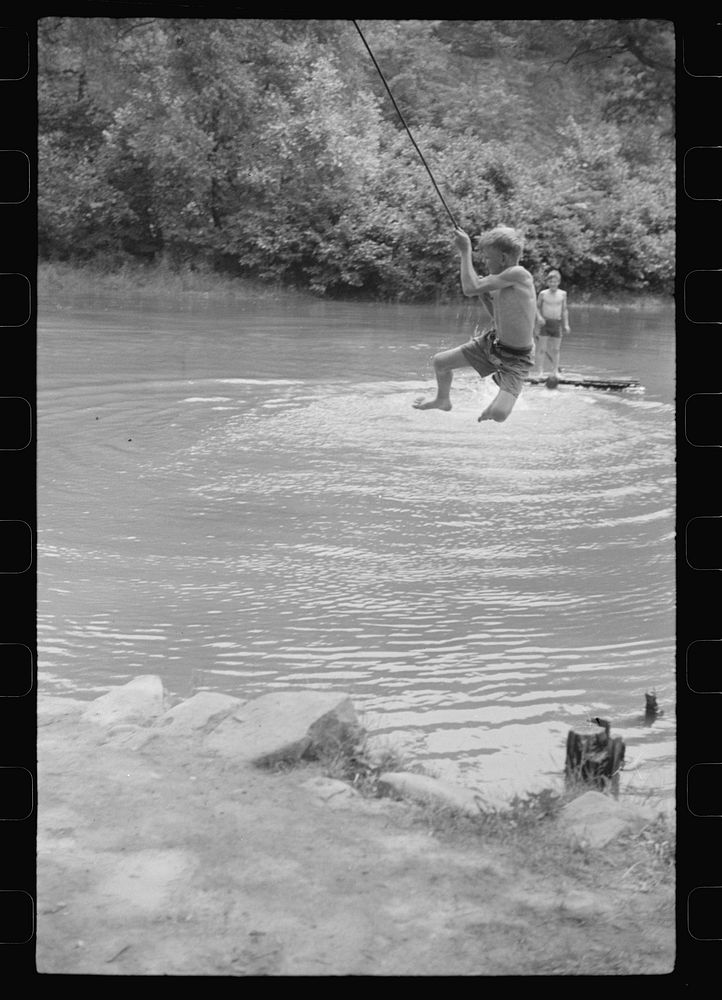 [Untitled photo, possibly related to: Swimming hole, Pine Grove Mills, Pennsylvania]. Sourced from the Library of Congress.