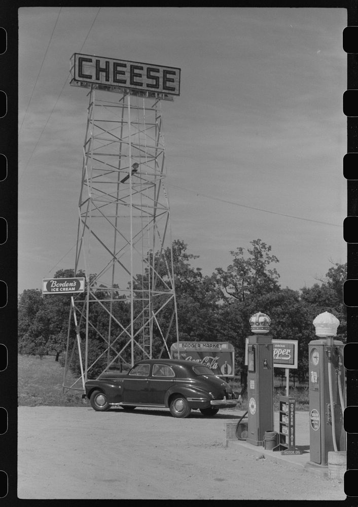 Signs on U.S. 41, Kenosha County, Wisconsin. Sourced from the Library of Congress.