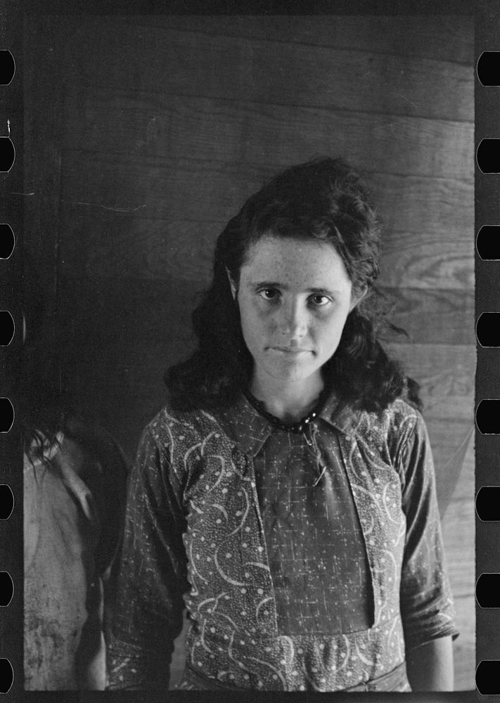Dora Mae Tengle, Hale County, Alabama. Sourced from the Library of Congress.