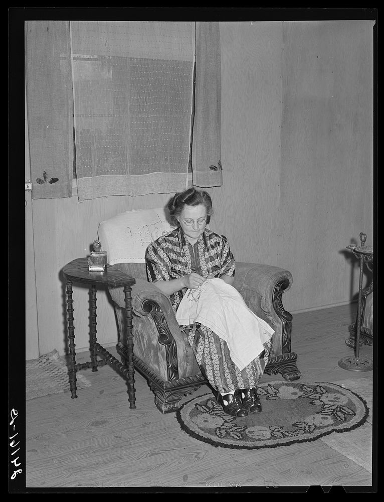 Interior of labor home. Tulare migrant camp. Visalia, California. Sourced from the Library of Congress.