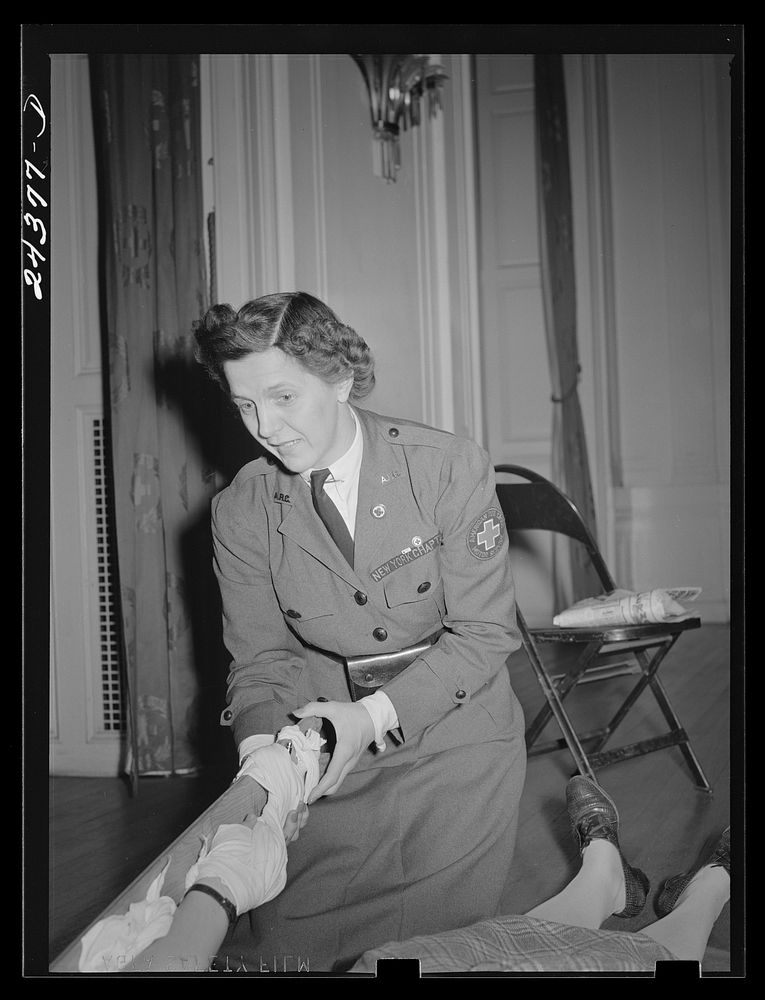 First aid class, American Red Free Photo rawpixel