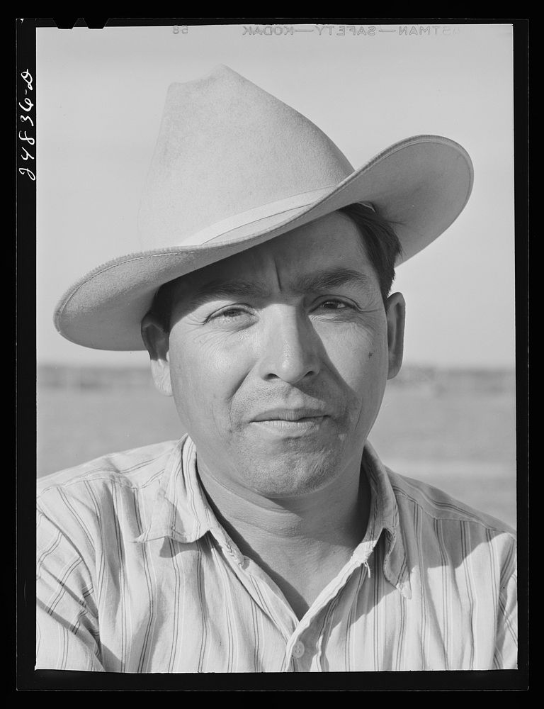 Migratory farm worker. Robstown camp, Texas. Sourced from the Library of Congress.
