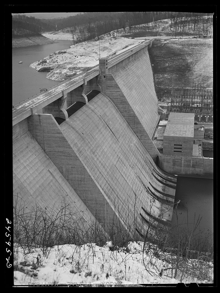 Norris Dam, Tennessee. Sourced from the Library of Congress.