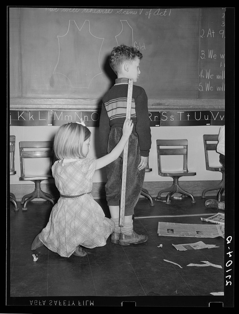 Schoolchildren. Greenbelt, Maryland. Sourced from the Library of Congress.