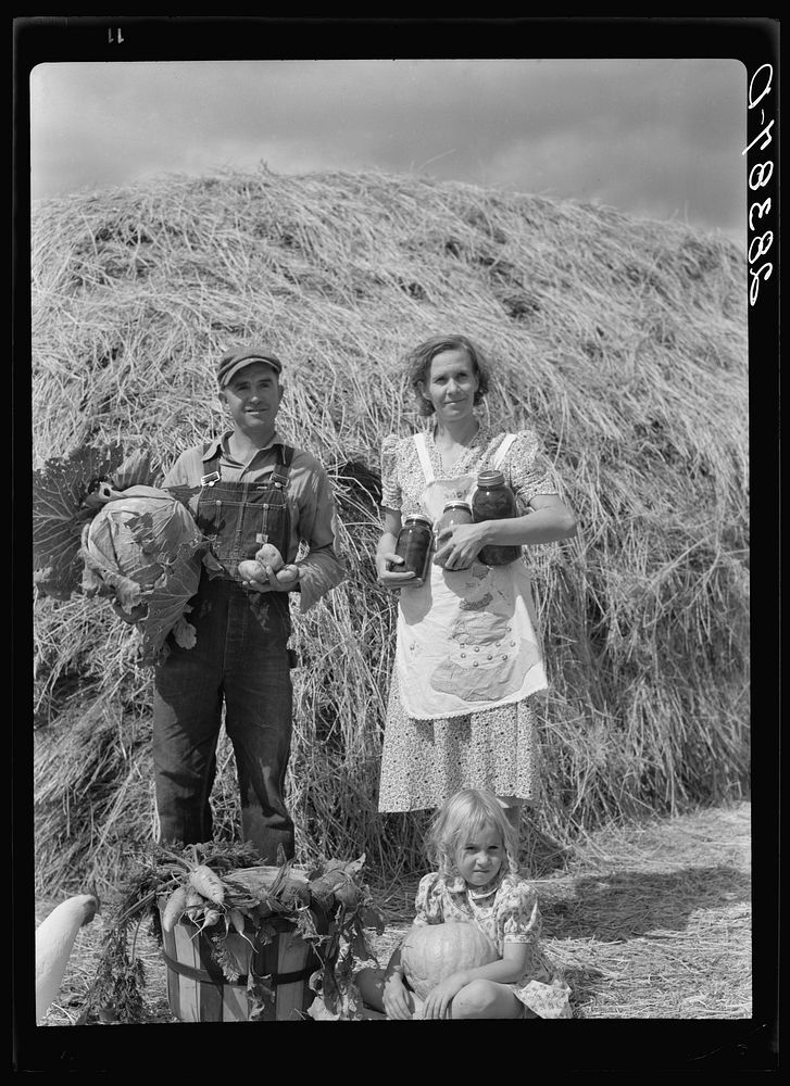 Mr. and Mrs. Howard Crowder and daughter, resettlement clients. San Luis Valley, Colorado. Sourced from the Library of…