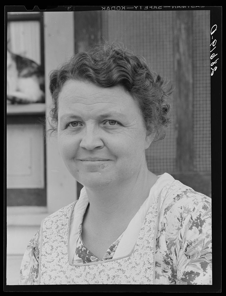 Mrs. Thomas Beede, wife of resettlement borrower. Western Slope Farms, Colorado. Sourced from the Library of Congress.