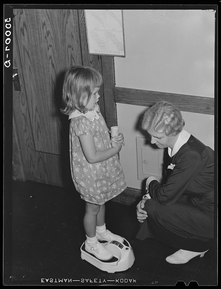 Preschool examination and check up at Greenbelt, Maryland. Sourced from the Library of Congress.