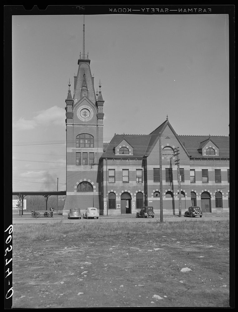[Untitled photo, possibly related to: Illinois Central Railroad station. Dubuque, Iowa]. Sourced from the Library of…