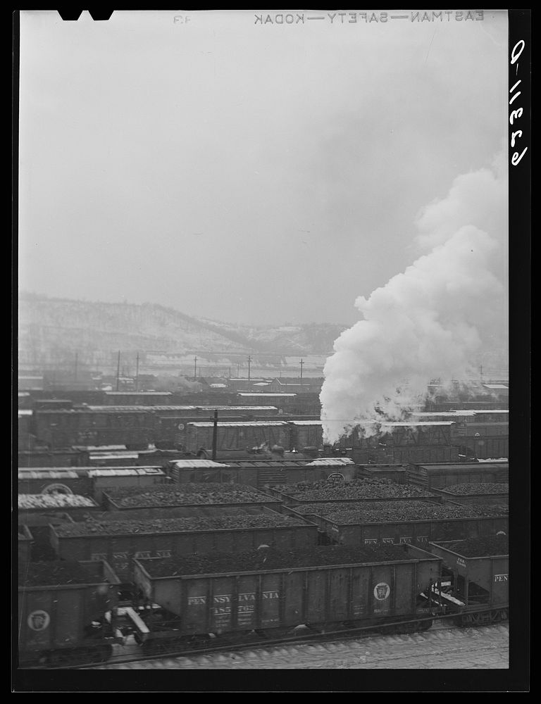 [Untitled photo, possibly related to: Railroad yards. Conway, Pennsylvania]. Sourced from the Library of Congress.