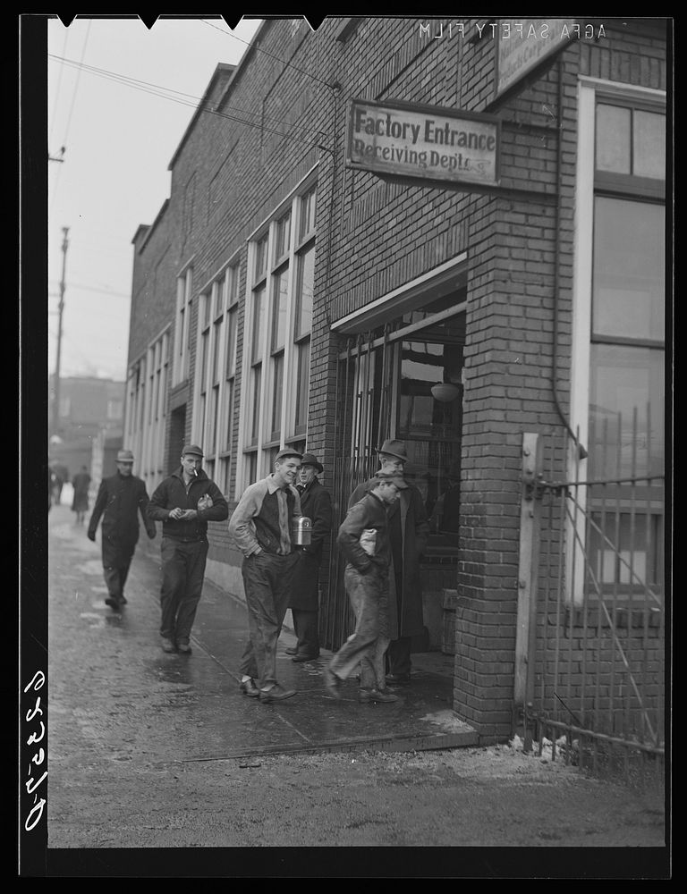 Men going to work. National Electric Products Company, Ambridge, Pennsylvania. Sourced from the Library of Congress.
