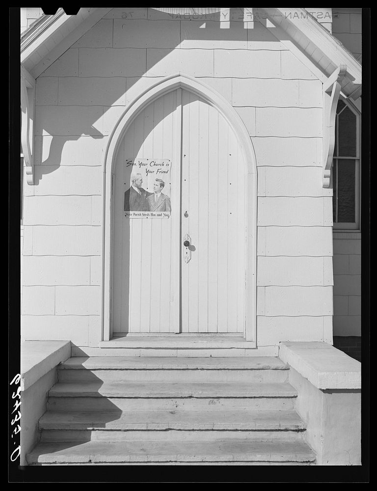 Church door. Seaford, Delaware. Sourced from the Library of Congress.