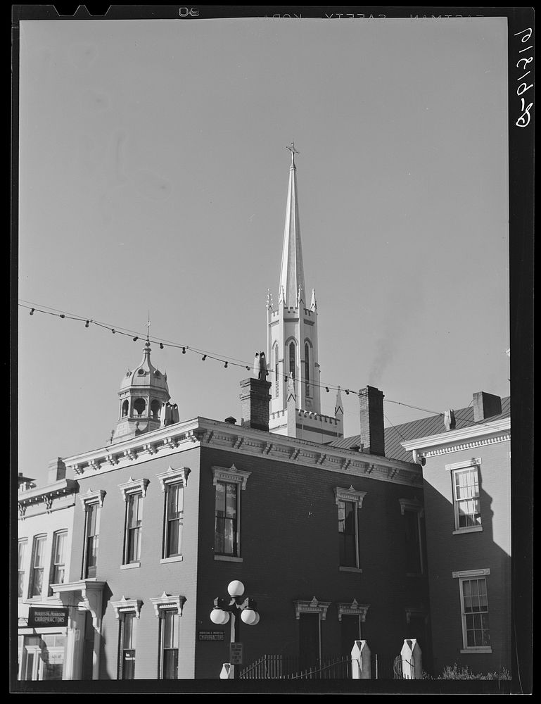 [Untitled photo, possibly related to: Frankfort, Kentucky]. Sourced from the Library of Congress.