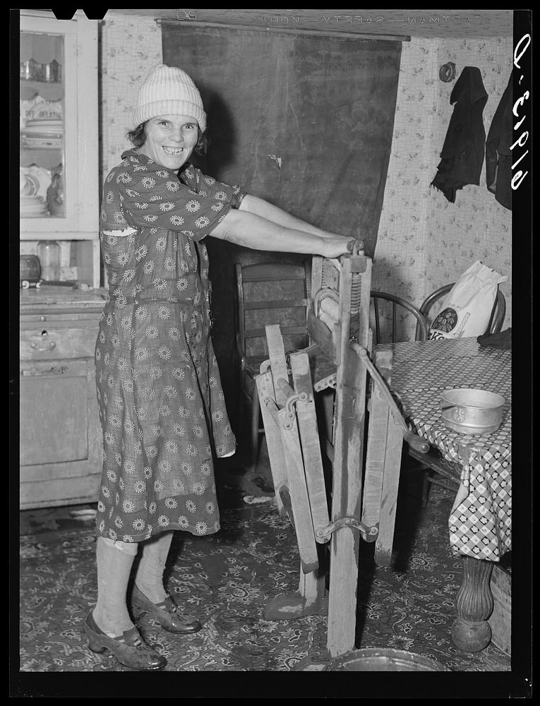 Wife of day laborer. Scioto Marshes, Hardin County, Ohio. Sourced from the Library of Congress.