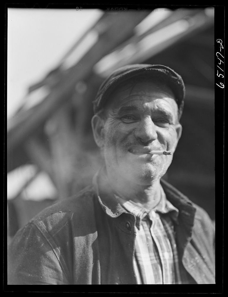 Kalispell, Montana. Worker at FSA (Farm Security Administration) cooperative sawmill. Sourced from the Library of Congress.