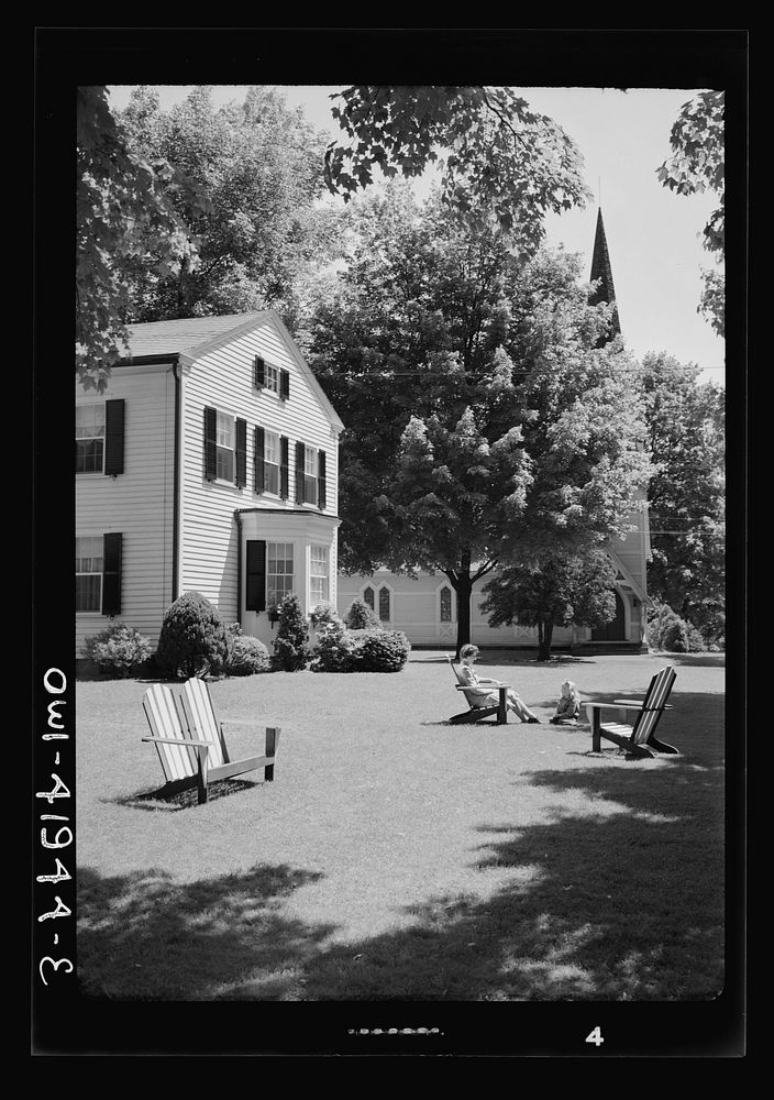 Southington, Connecticut. A private home. Sourced from the Library of Congress.