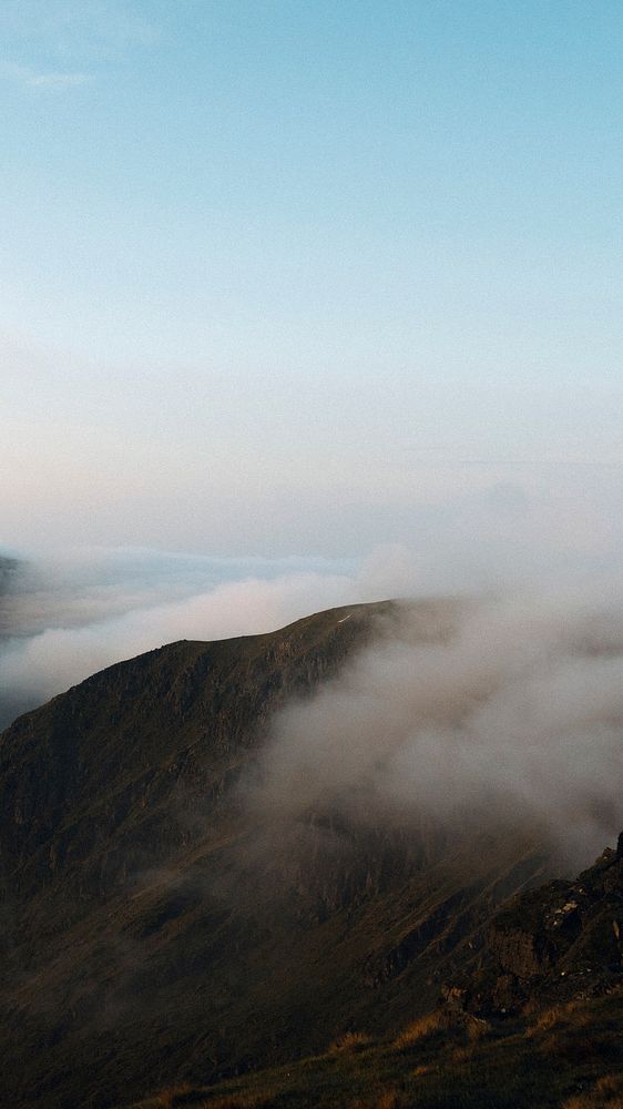 Nature mobile wallpaper background, Helvellyn range at the Lake District in England