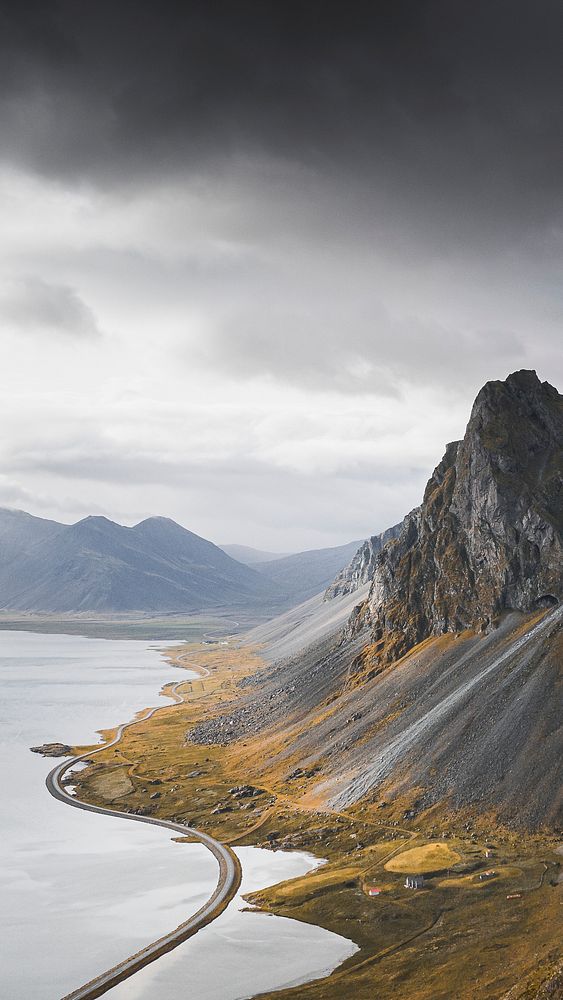 Nature phone wallpaper background, gloomy Iceland's south shore scenery