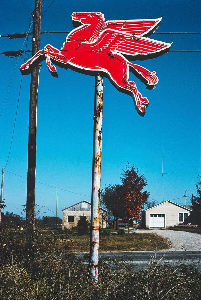 Flying red horse Mobil sign, Route 60B, Mountain Grove, Missouri (1979) photography in high resolution by John Margolies.…