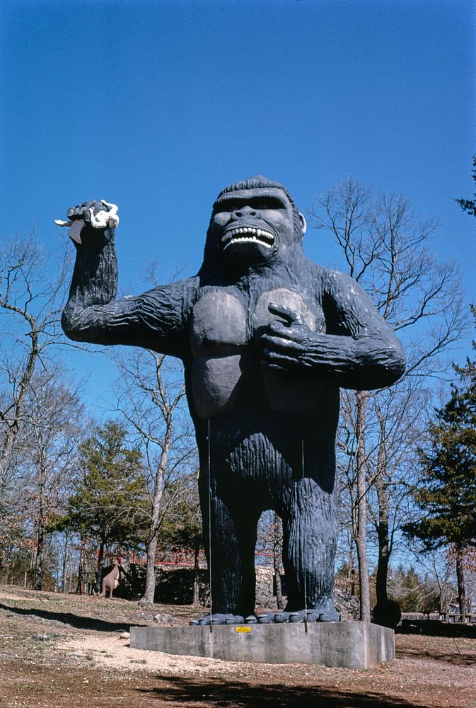 Giant ape, Dinosaur World, Eureka Springs, Arkansas (1994) photography in high resolution by John Margolies. Original from…