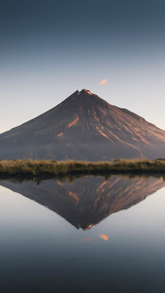 Nature mobile wallpaper background, Lake Dive and Mount Taranaki, New Zealand