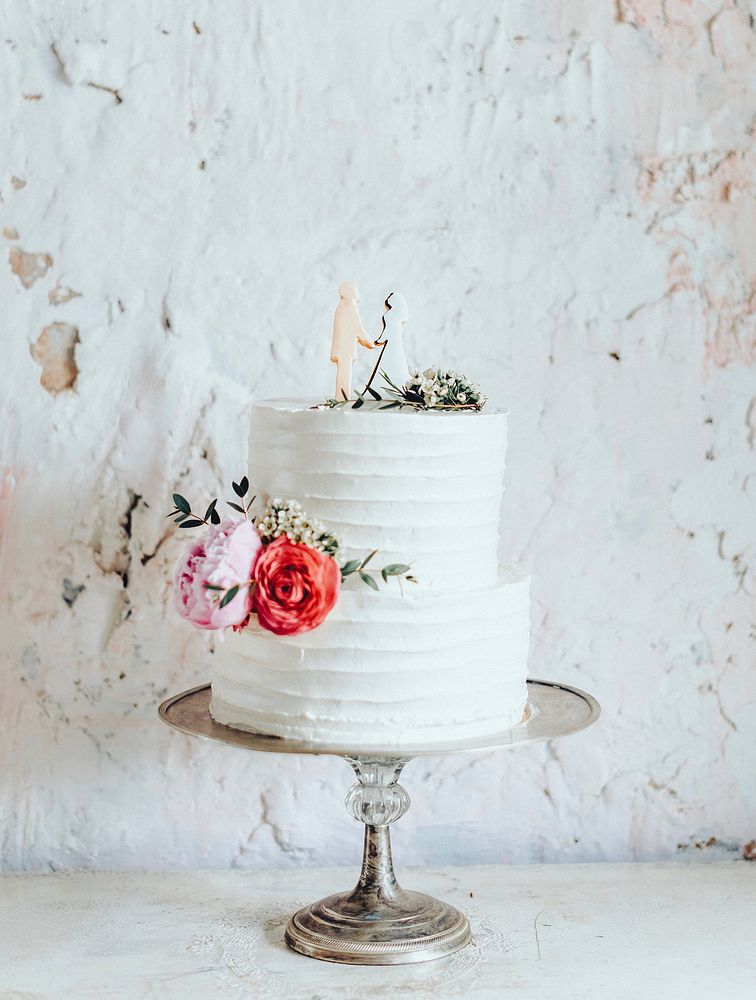 Delicious buttercream wedding cake, dessert photography