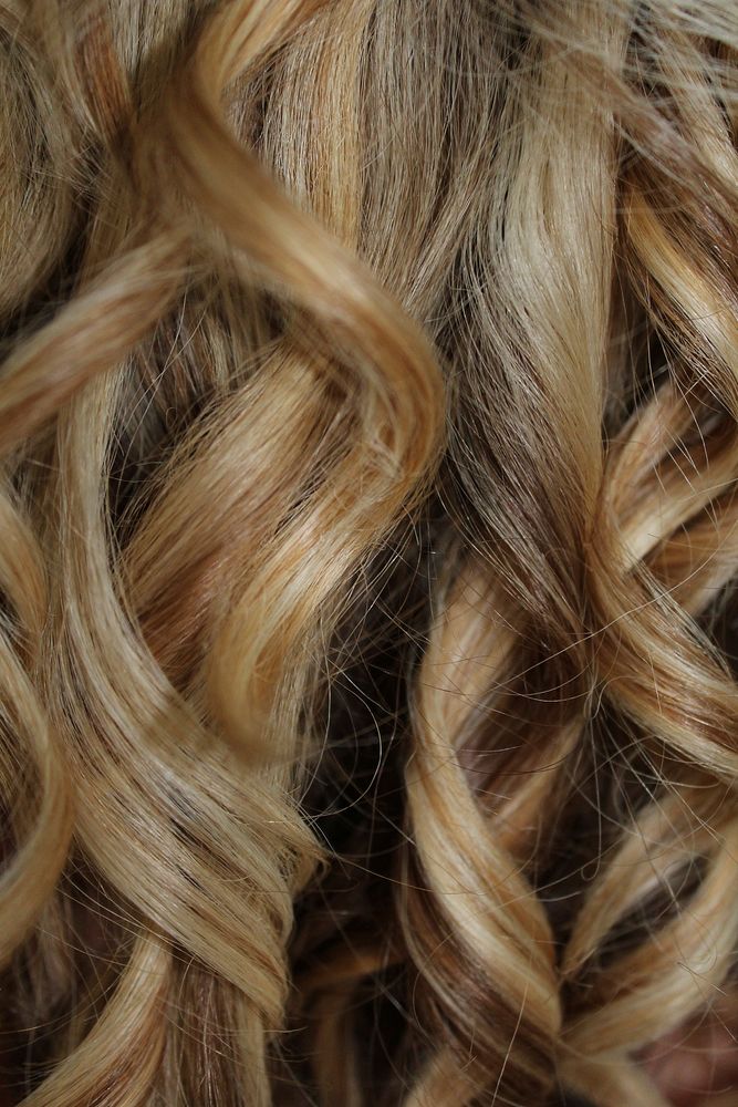 Curled hair, background photo. Free public domain CC0 image.