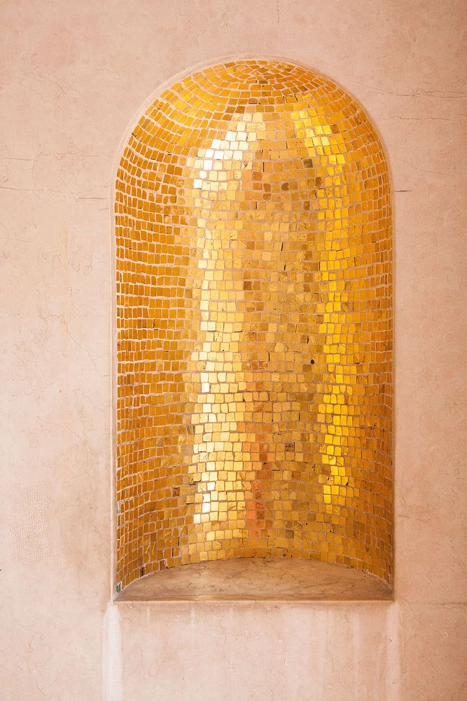 Mosaic gold niche wall. Free public domain CC0 photo.