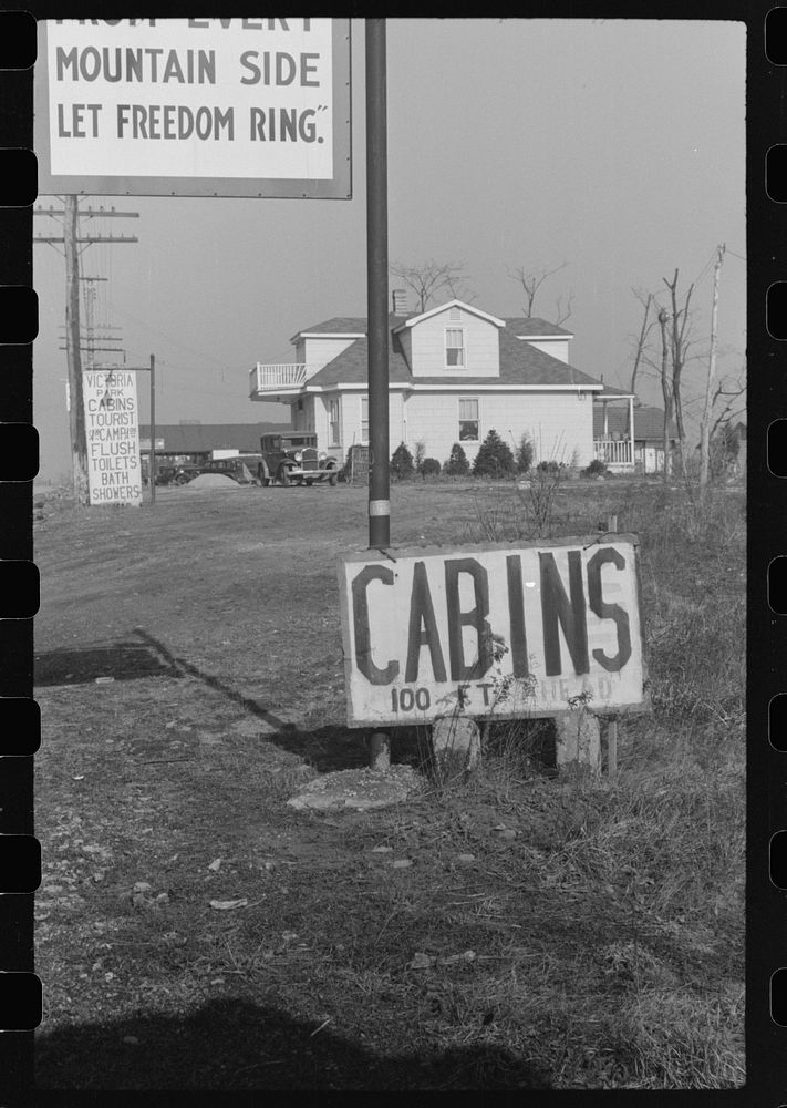 [Untitled photo, possibly related to: Advertisement for tourists on U.S. 1 between Washington, D.C. and Baltimore…