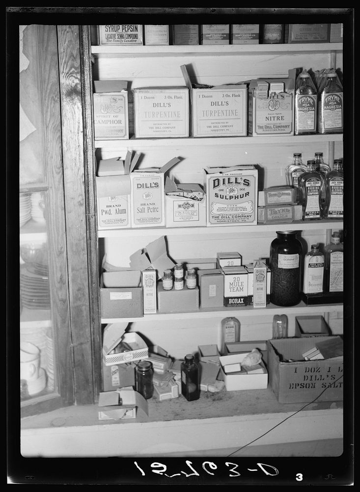 General store interior. Florence County, South Carolina. Sourced from the Library of Congress.