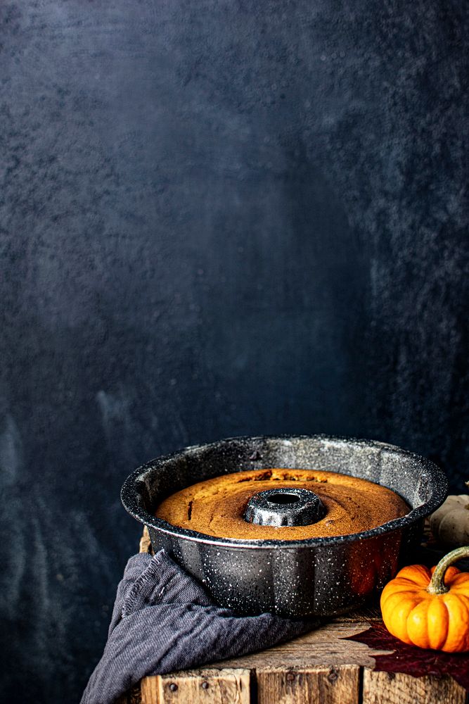 Fresh homemamde pumpkin bundt cake